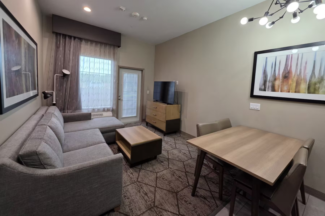 Hawthorn Extended Stay by Wyndham Corpus Christi I-37 NW 5/10