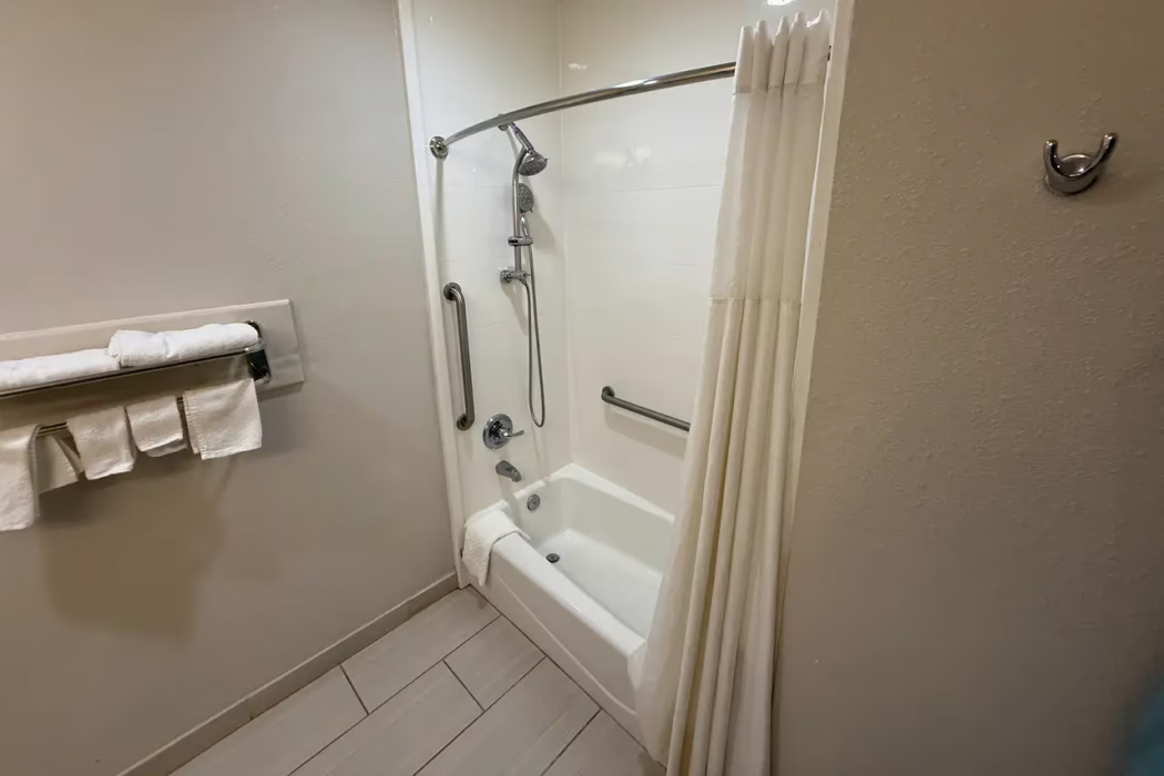 Econo Lodge Bryan TX 19/60