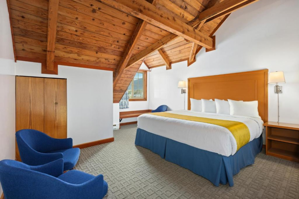 Canadian Princess Lodge 8/35