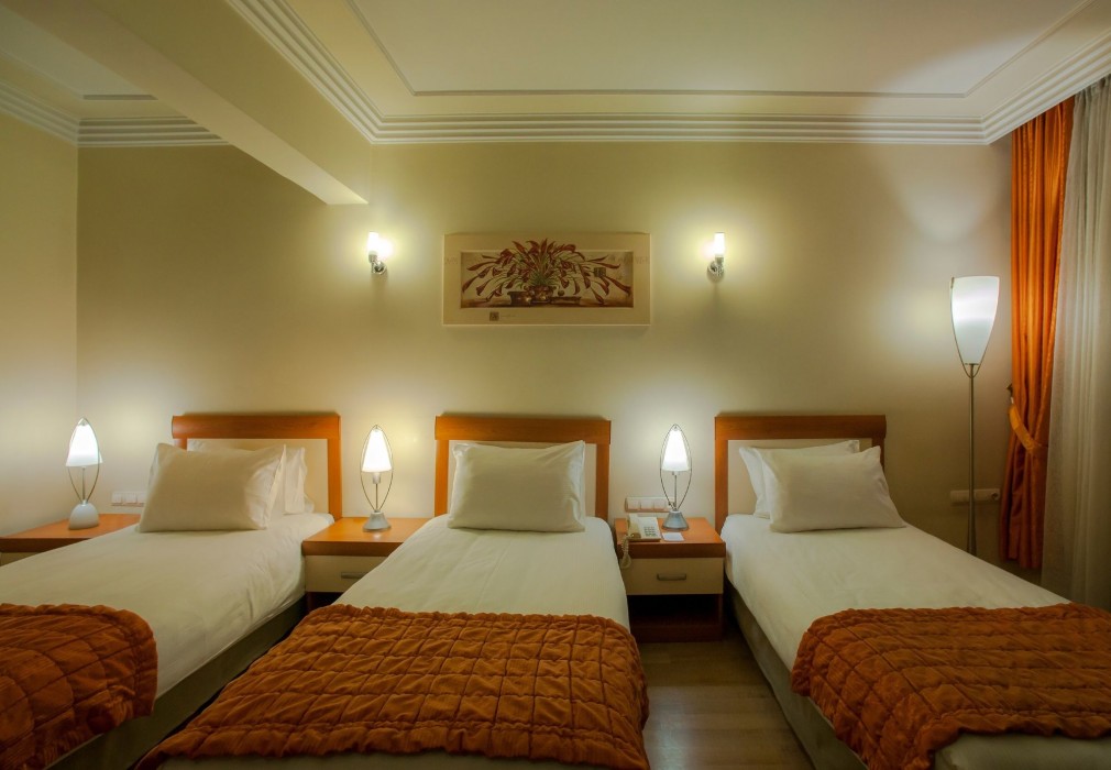 EMIN KOCAK HOTEL 25/75