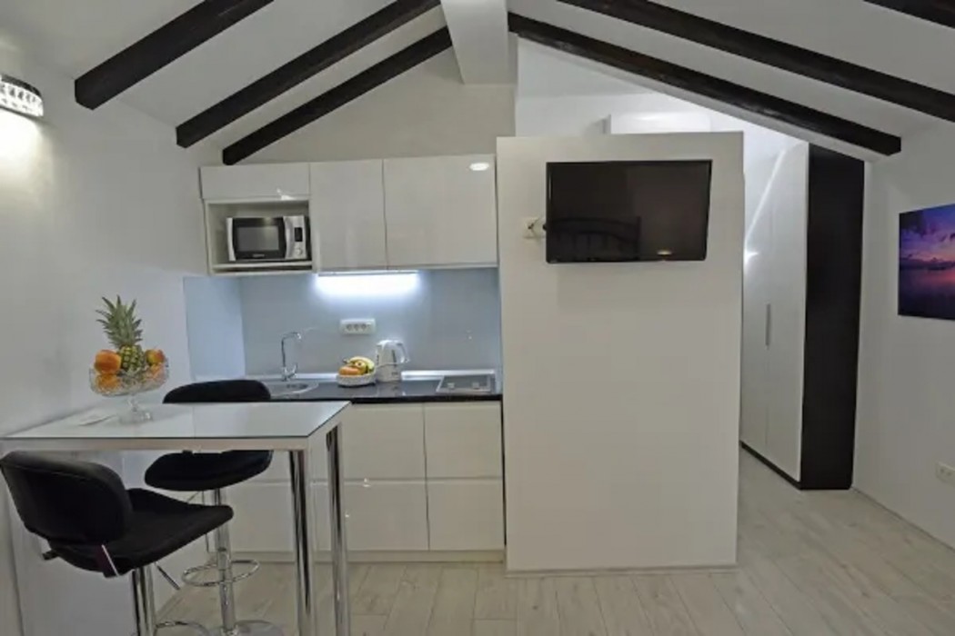Kuzma Rooms 28/69