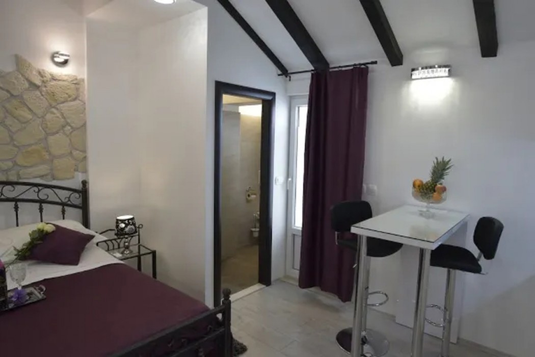 Kuzma Rooms 22/69