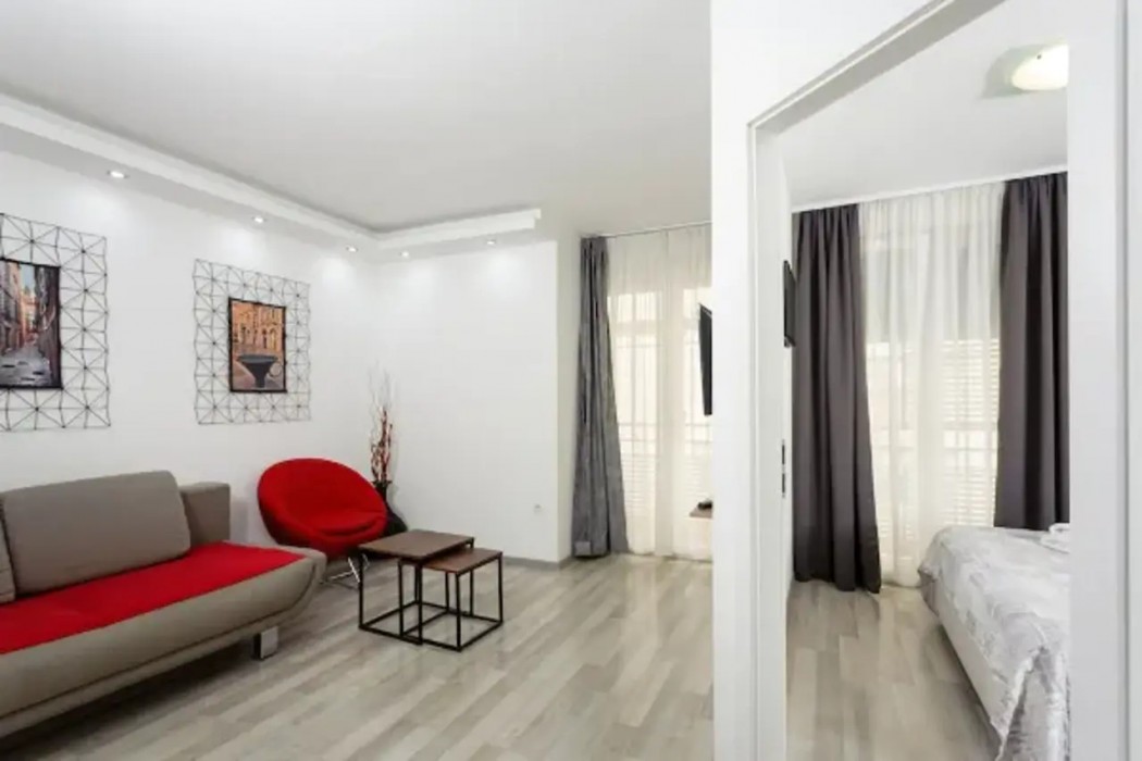 Guest House Teatrin Split 25/45