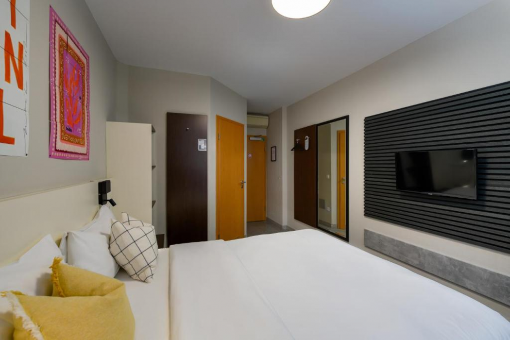 SleepinRoomz Boutique Hotel 12/22