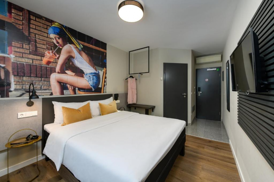 SleepinRoomz Boutique Hotel 10/22