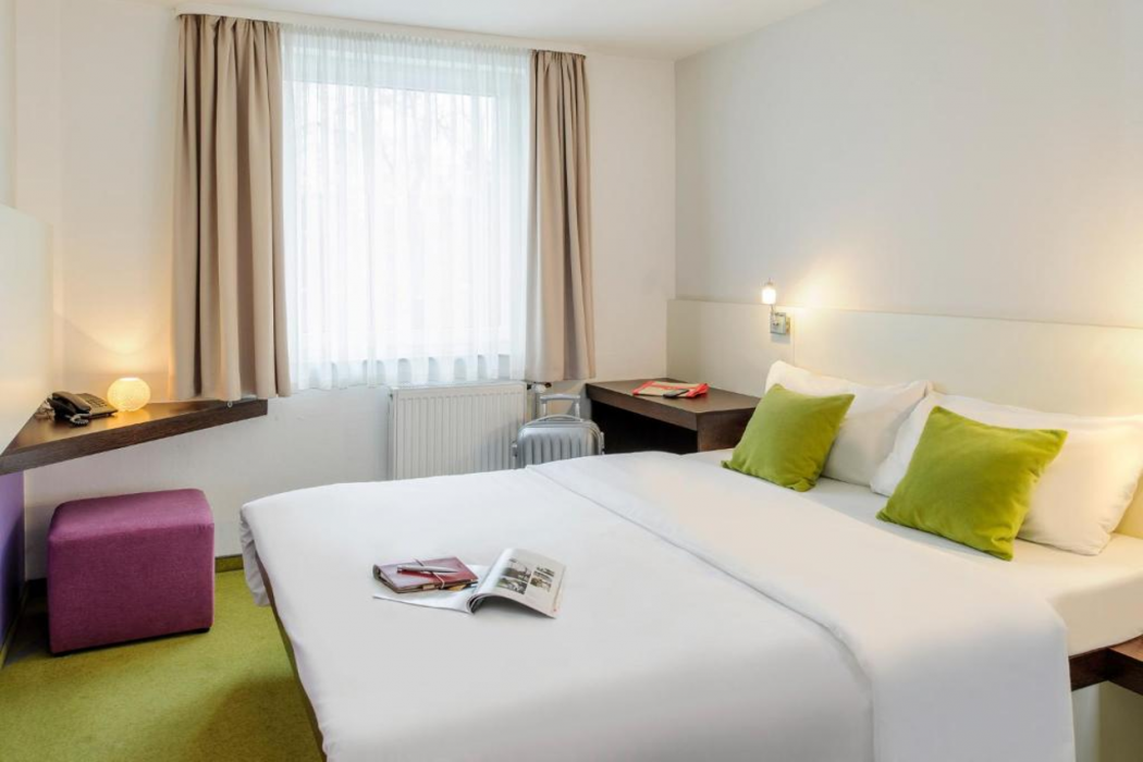 SleepinRoomz Boutique Hotel 7/22