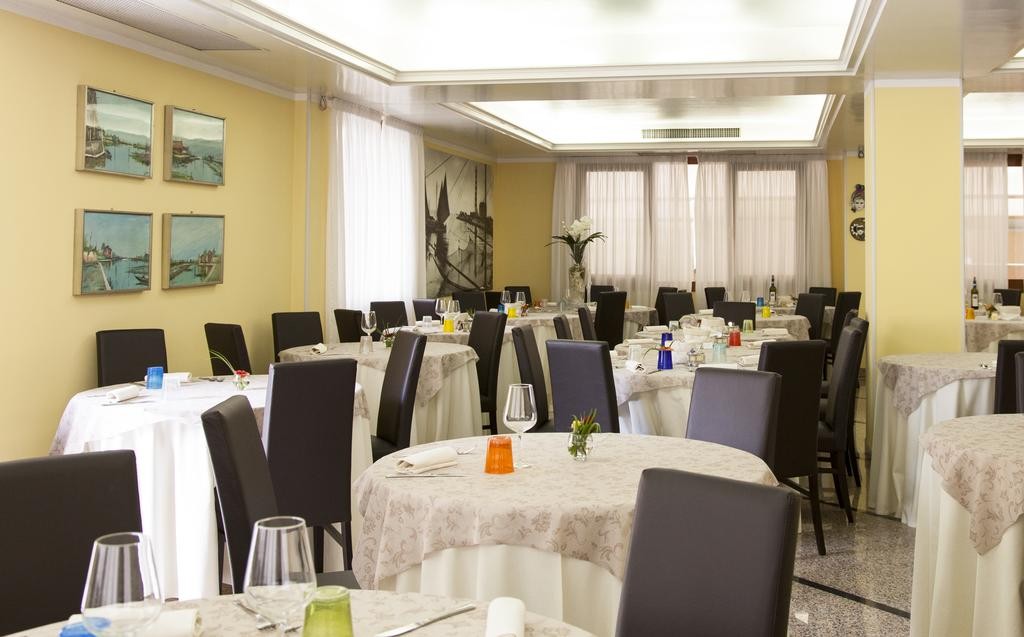 HOTEL VILLA EUGENIA 26/55