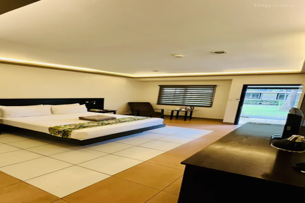 Batangas Country Club 10/12
