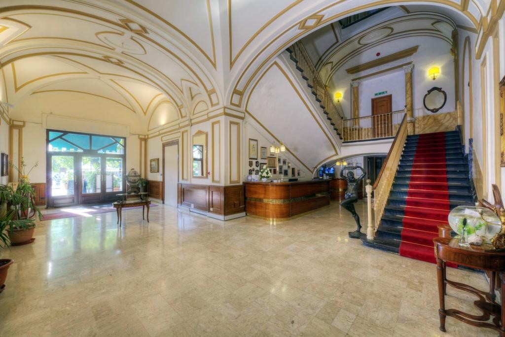 Hotel Vittoria 6/55