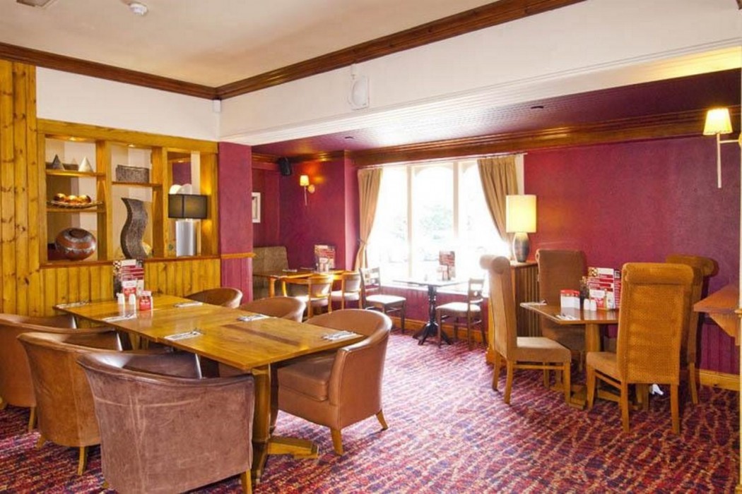 Premier Inn Huddersfield Central 18/36