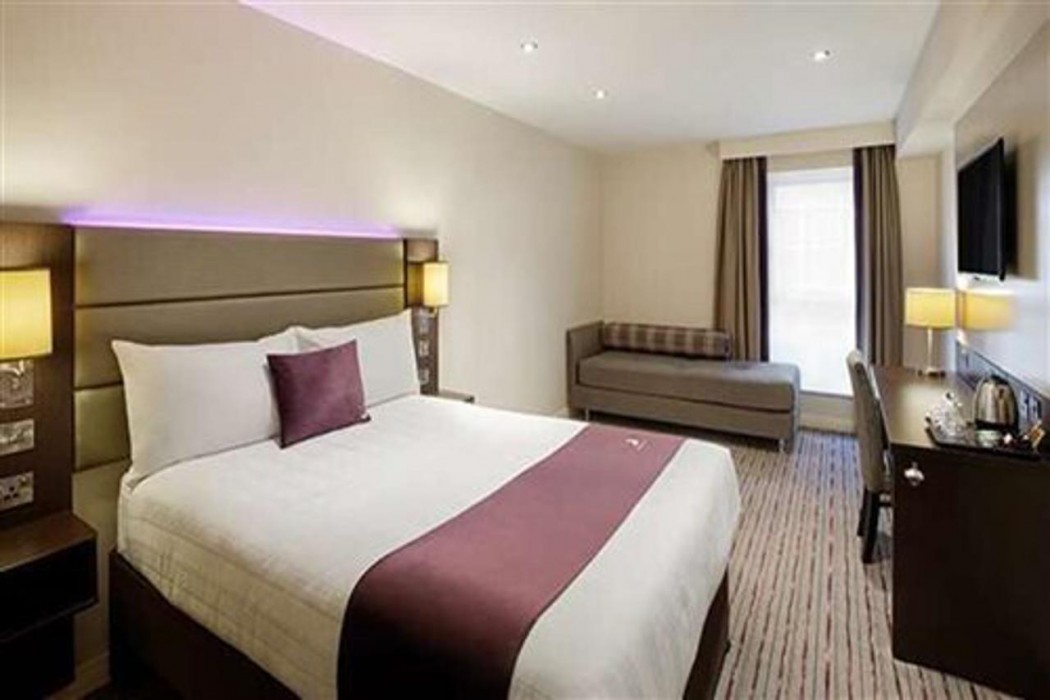 Room at Premier Inn London Gatwick Airport South (London Road), CRAWLEY