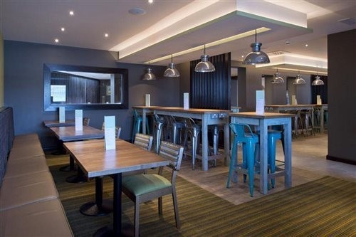 Premier Inn London Heathrow Airport Terminal 4 27/65
