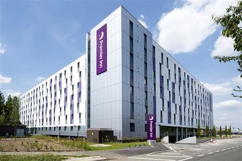 Premier Inn London Heathrow Airport Terminal 4 in HOUNSLOW
