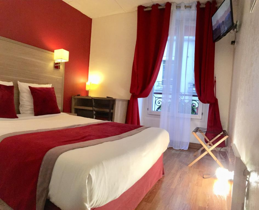 AMADEUS HOTEL 9/40