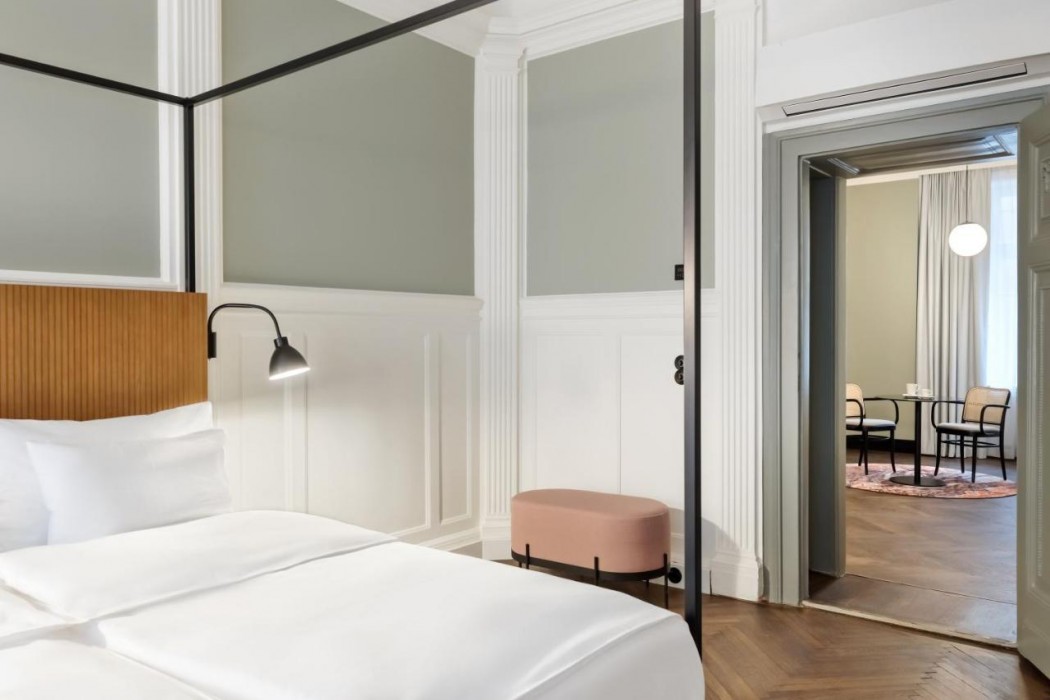 Hotel Astoria Vienna, Curio Collection by Hilton 8/54