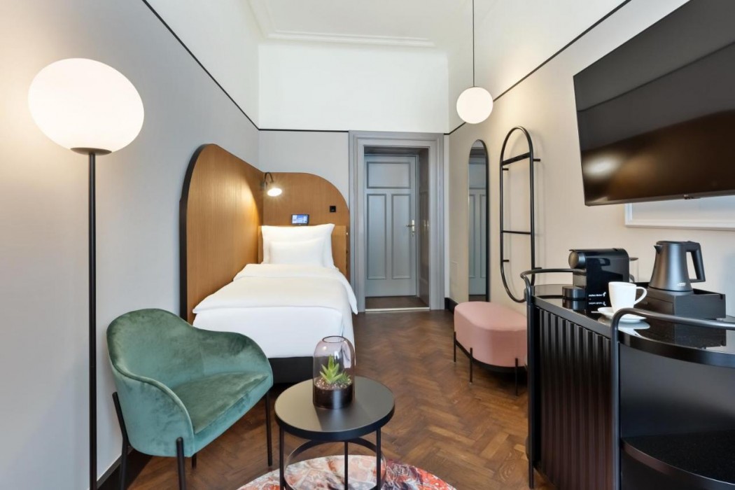 Hotel Astoria Vienna, Curio Collection by Hilton 22/54