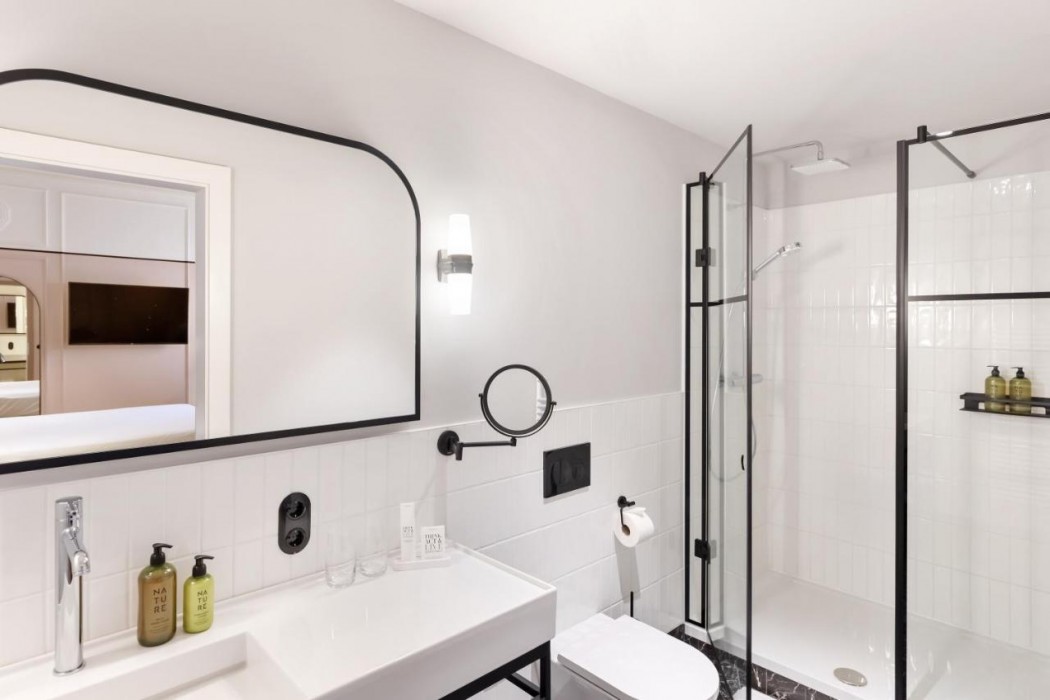 Hotel Astoria Vienna, Curio Collection by Hilton 20/54