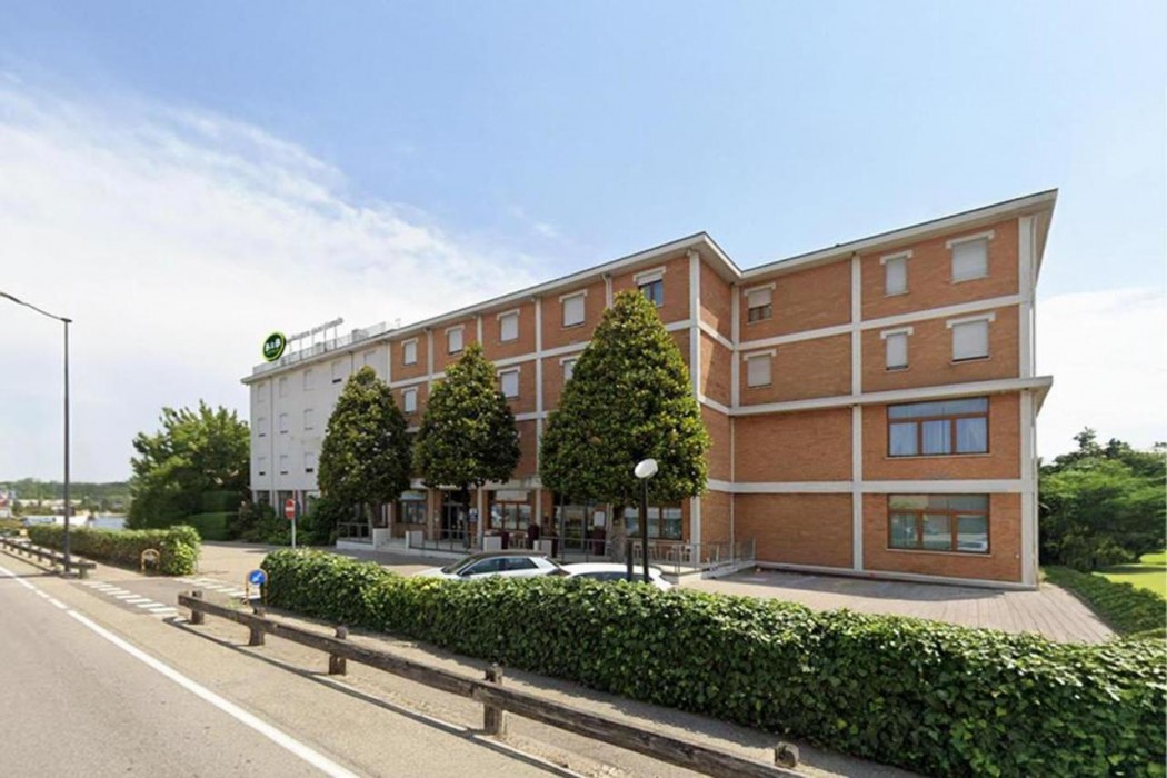 B&B HOTEL Mantova Cristallo 1/48