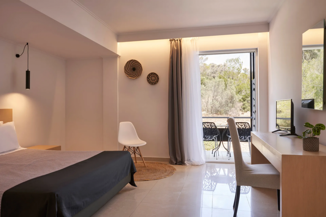Xenia Poros Image Hotel 14/65