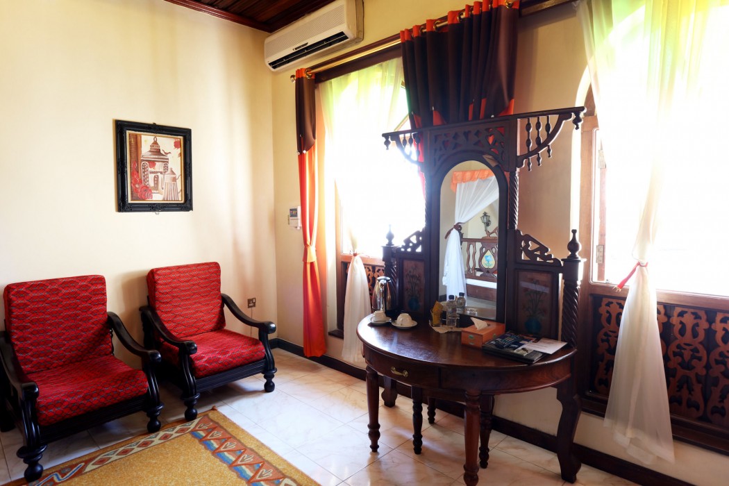 TAUSI PALACE HOTEL 62/90