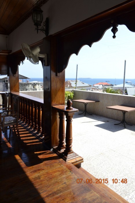 TAUSI PALACE HOTEL 18/90