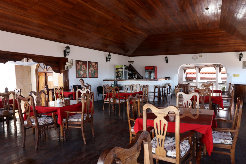TAUSI PALACE HOTEL 21/90