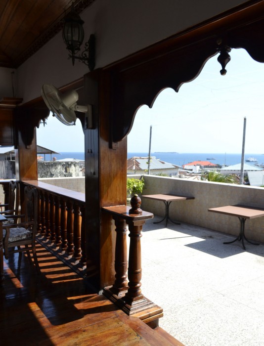 TAUSI PALACE HOTEL 32/90