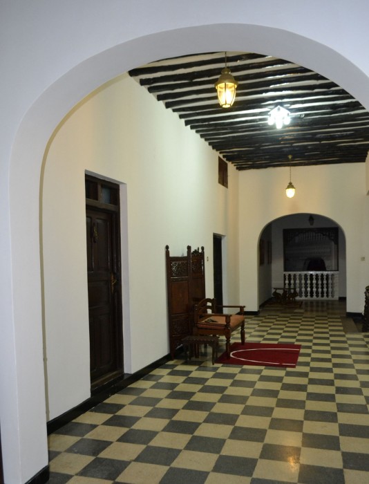 TAUSI PALACE HOTEL 34/90