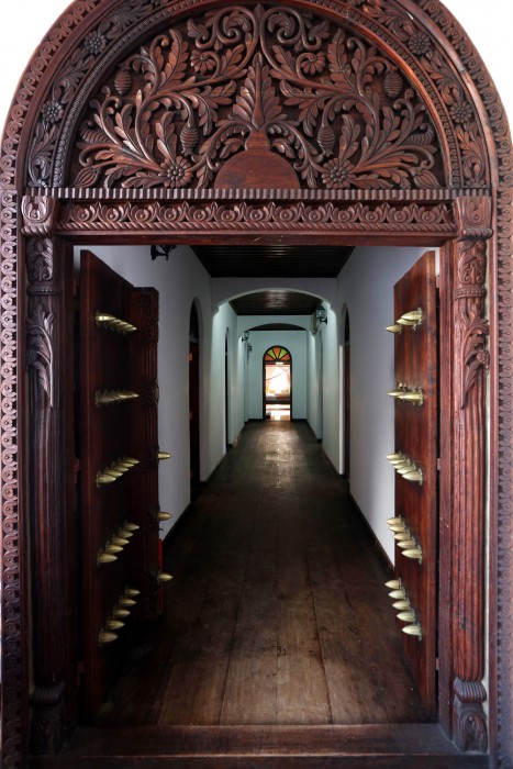 TAUSI PALACE HOTEL 58/90
