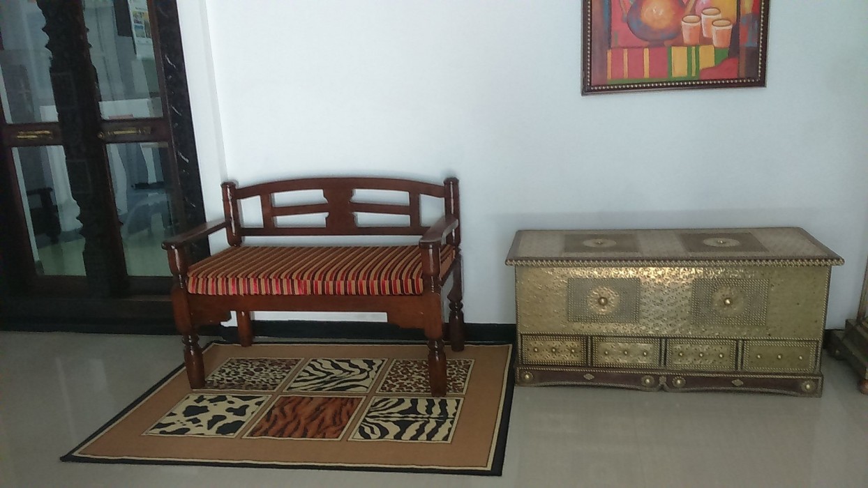 TAUSI PALACE HOTEL 57/90