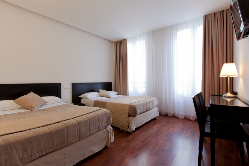 Hotel Cosmotel 24/83