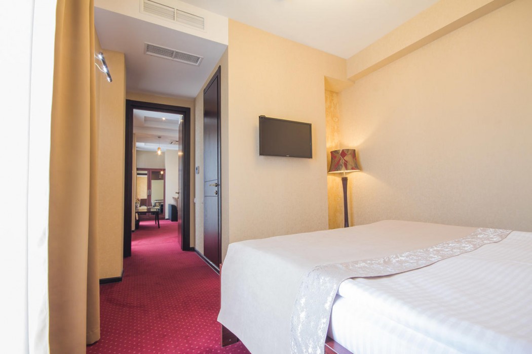 Marionn Hotel 23/118