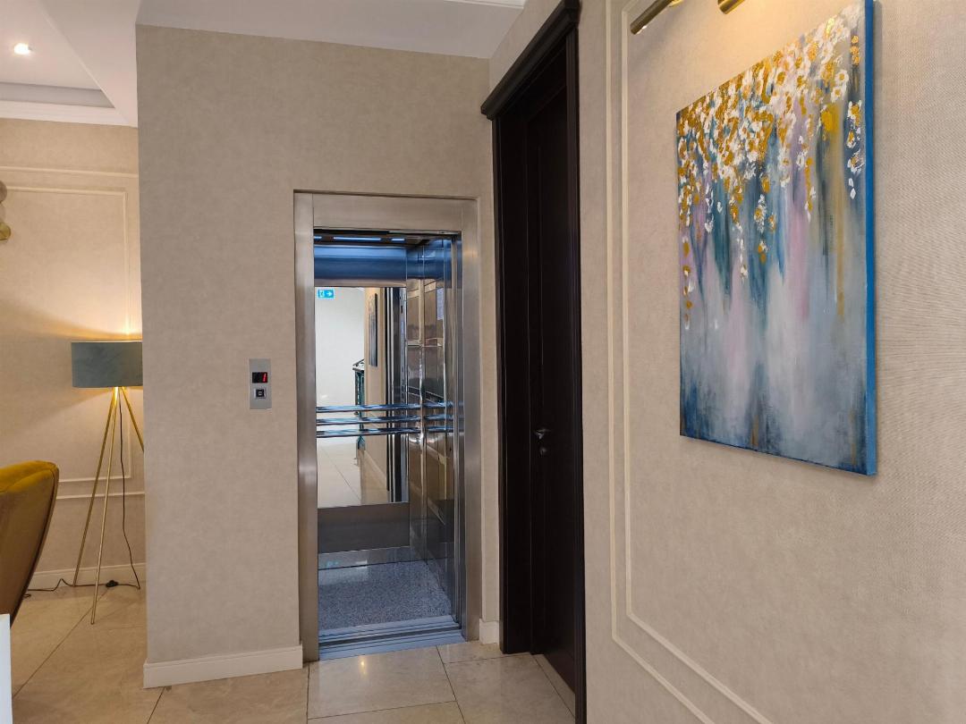 Marionn Hotel 12/118