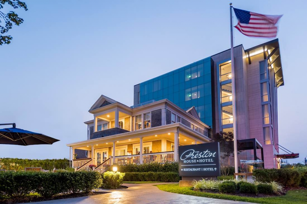 The Preston House And Hotel 1/15