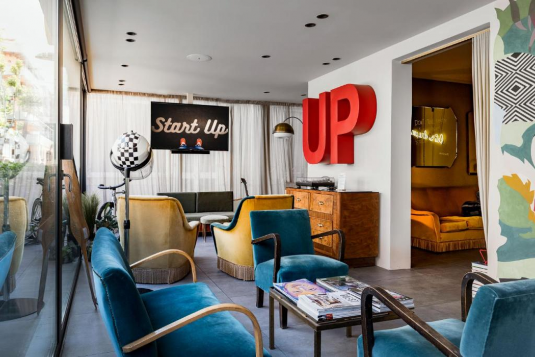 Up Hotel 31/67