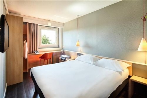 B&B HOTEL Versailles Le Chesnay 11/26