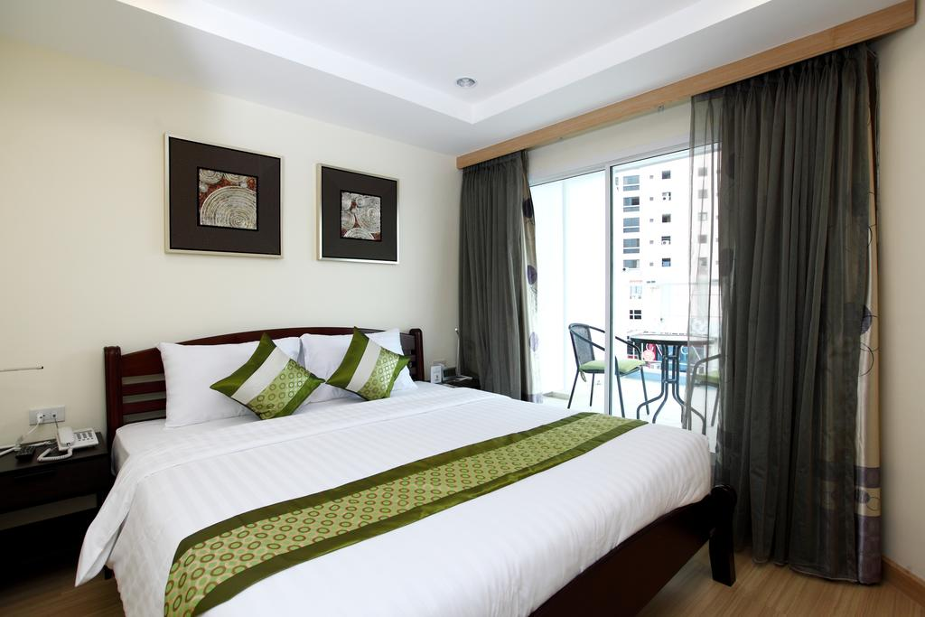 V Check Inn Sukhumvit 22 8/54