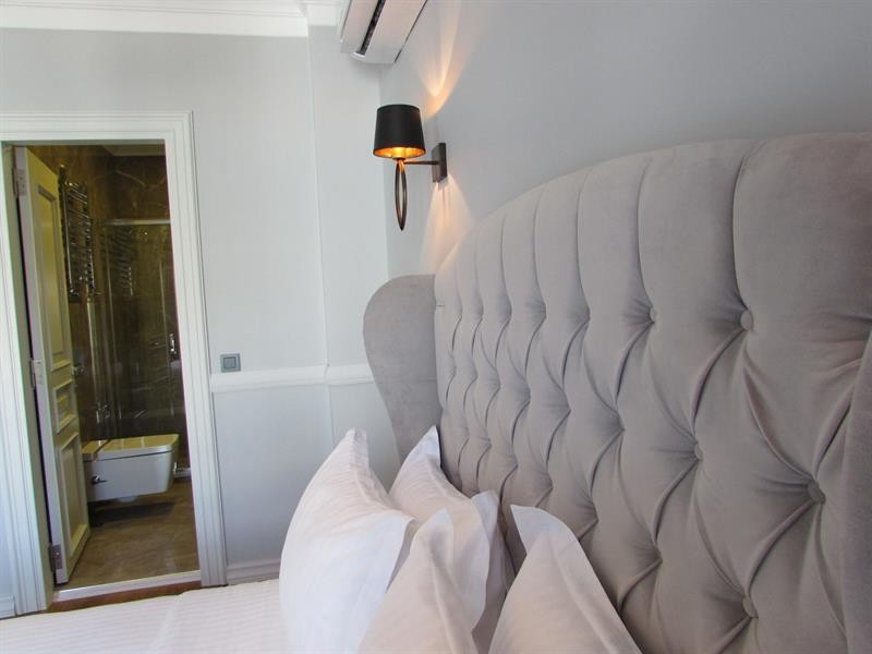 Louis Rooms 29/48