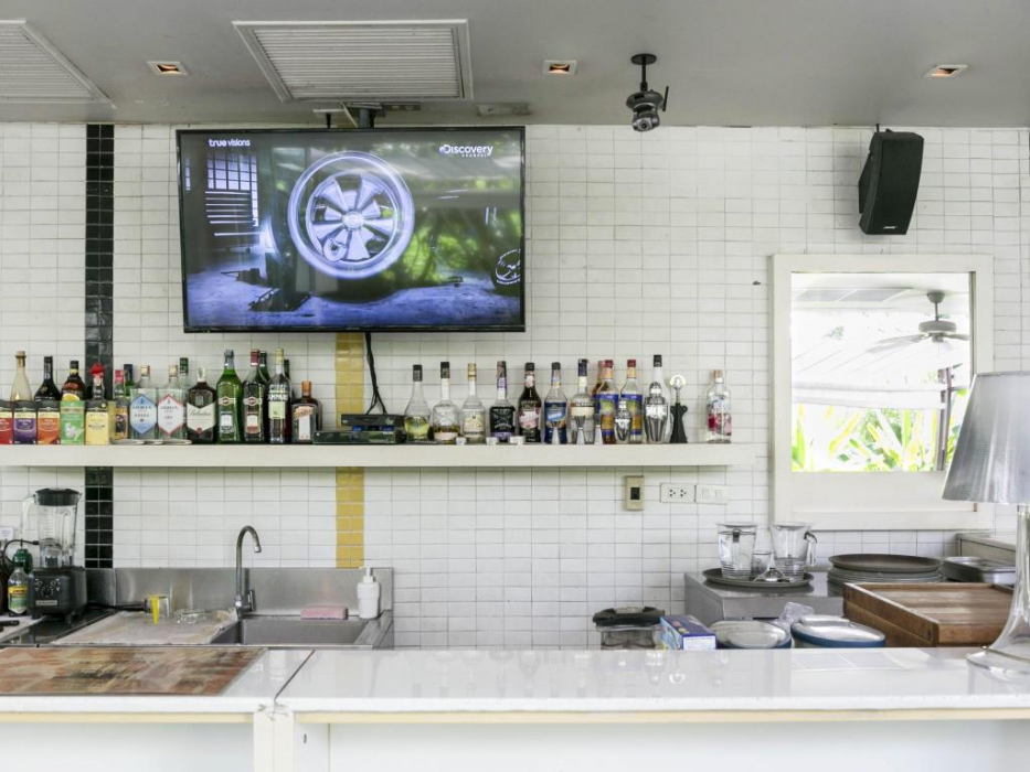 REFILL NOW! HOSTEL 9/21