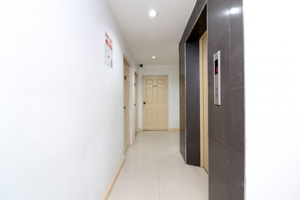 OYO 102 Diamond Residence Silom 24/28