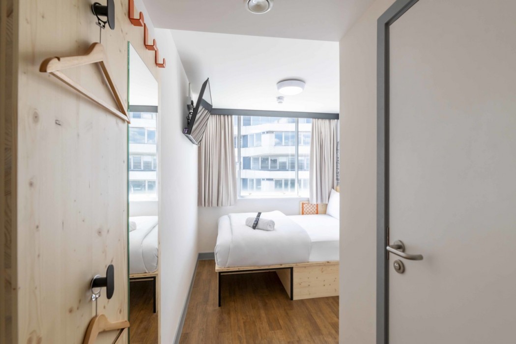 easyHotel Croydon 7/25