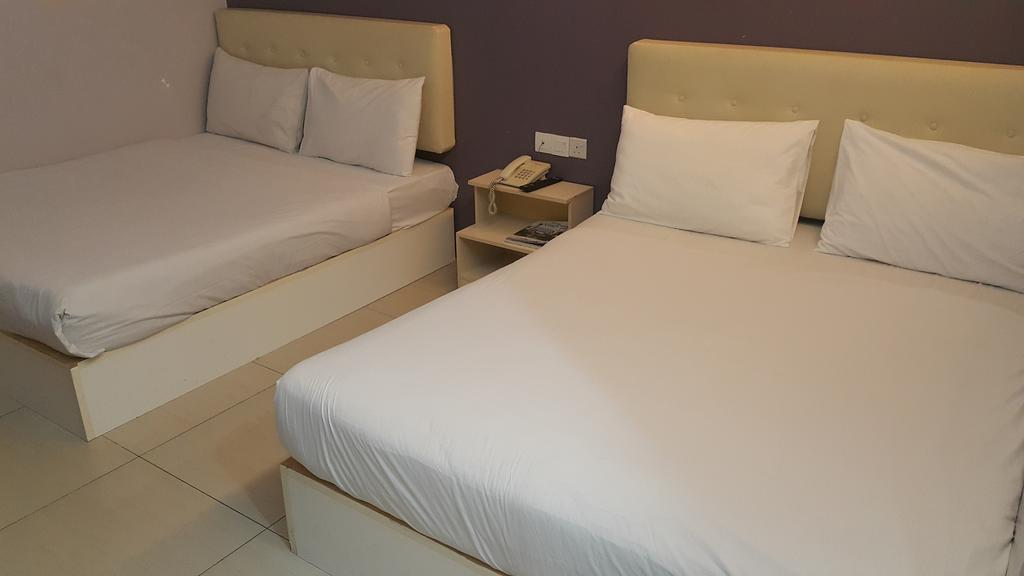 Swing & Pillows at Kota Damansara 7/55