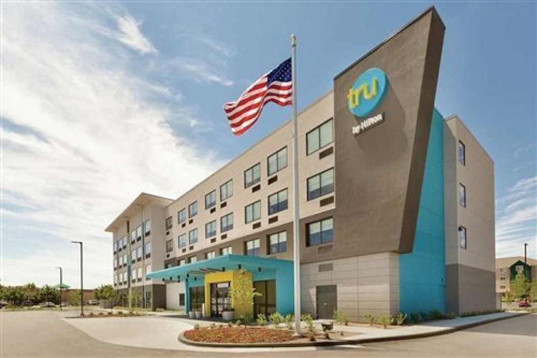 Tru by Hilton Meridian Boise West 2/30