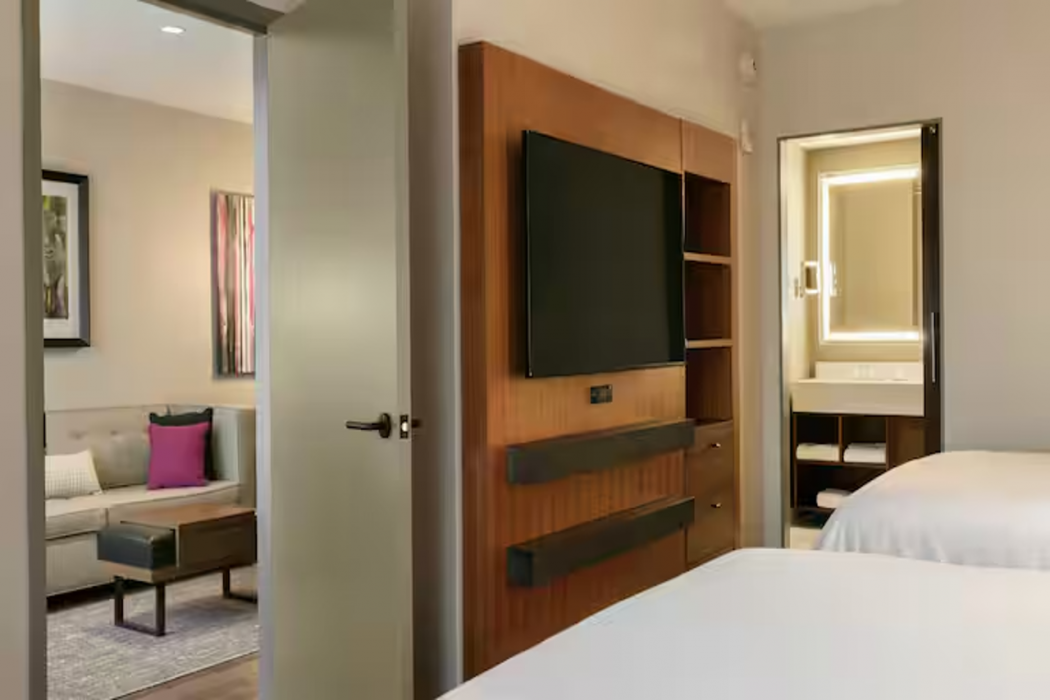 Embassy Suites by Hilton Berkeley Heights 7/61