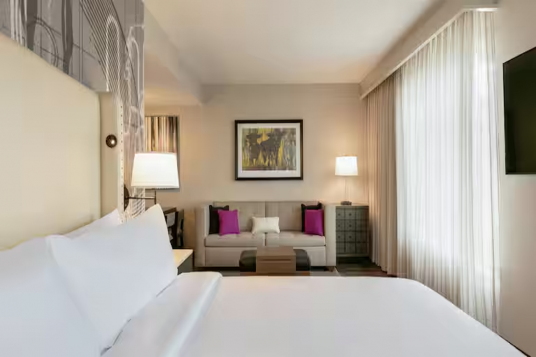 Embassy Suites by Hilton Berkeley Heights 8/61
