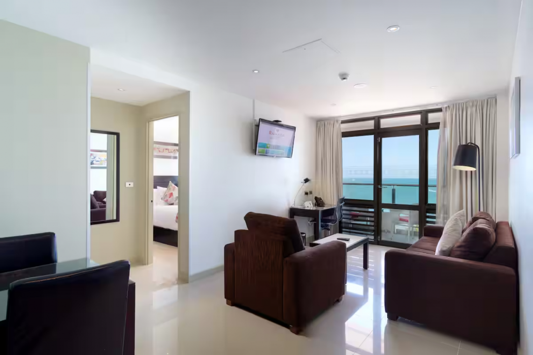 Ramada Suites by Wyndham Wailoaloa Beach Fiji 11/50