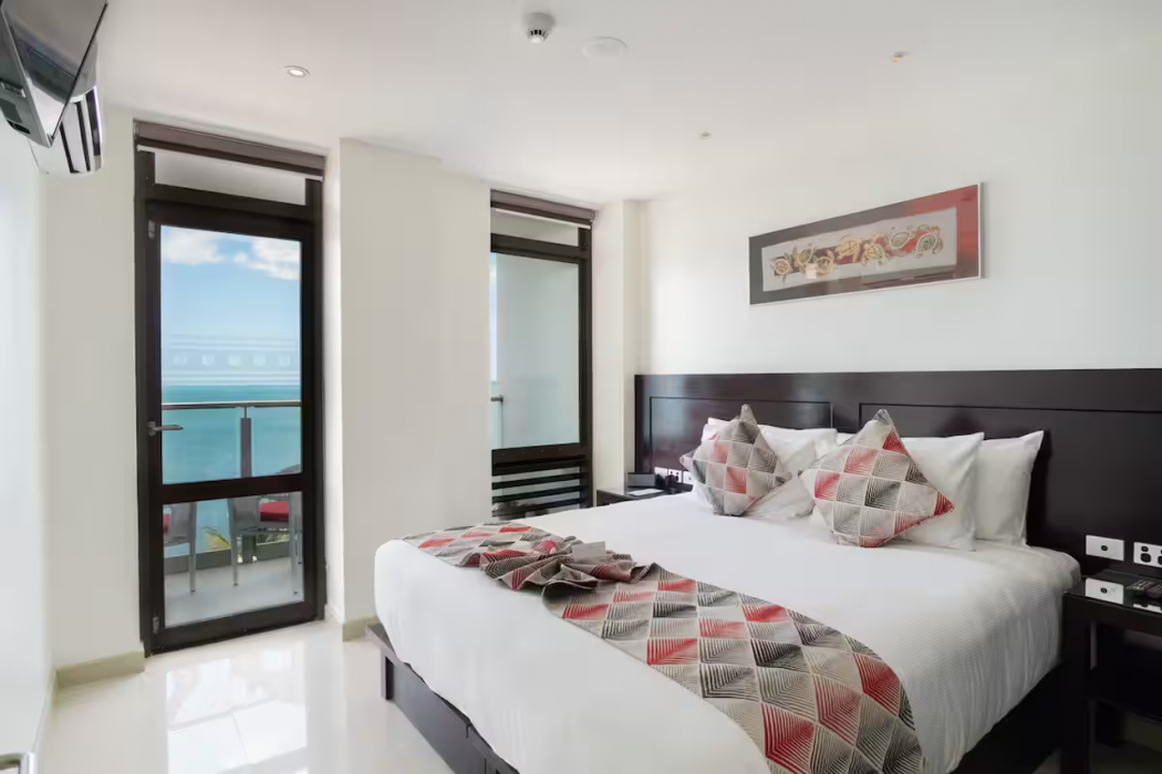 Ramada Suites by Wyndham Wailoaloa Beach Fiji 14/50