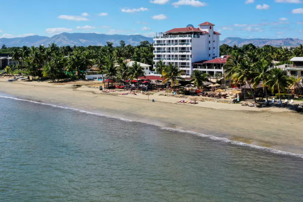 Ramada Suites by Wyndham Wailoaloa Beach Fiji 8/50