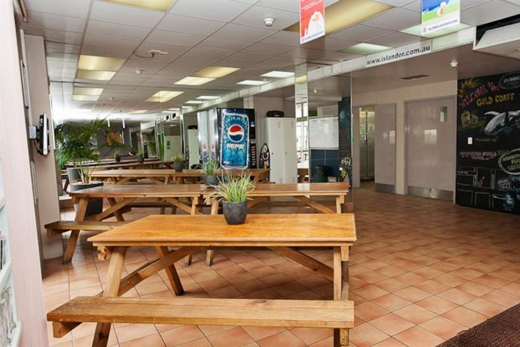 Bunk Backpackers Surfers Paradise Hostel 42/76