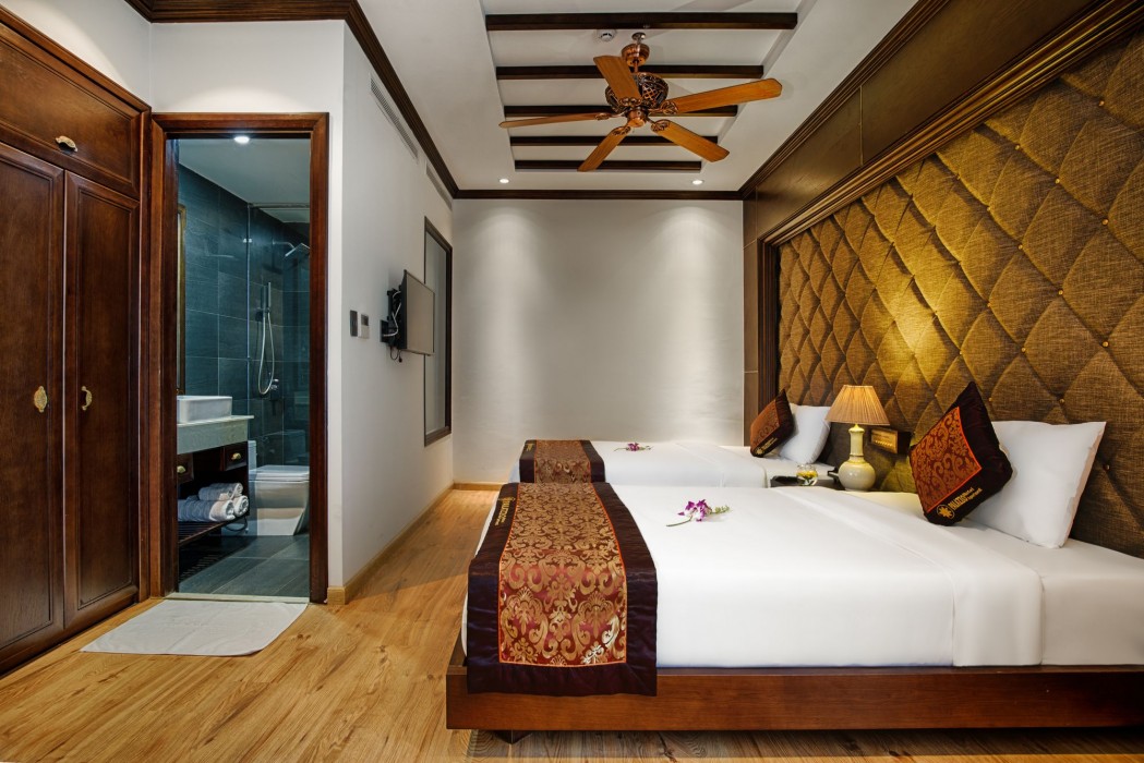 Palazzo Luxury Hotel 45/92
